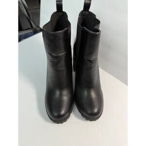 Soda Ankle Boots Elastic Side Pull on Lug High Block Heel Size 8